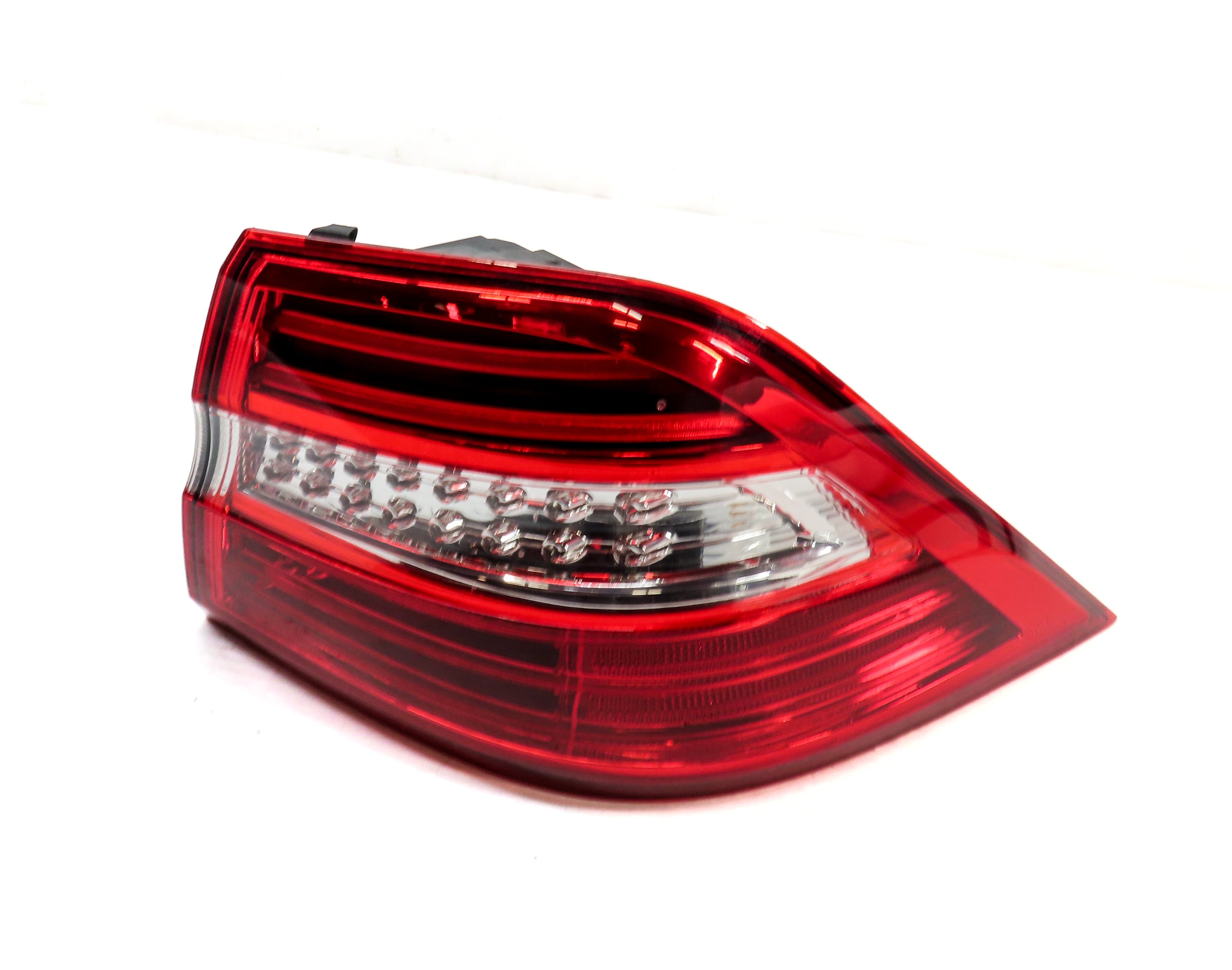 12-15 MERCEDES ML-CLASS (W166) REAR RIGHT PASSENGER LED TAILLIGHT BRAKE LIGHT — exact item pictured